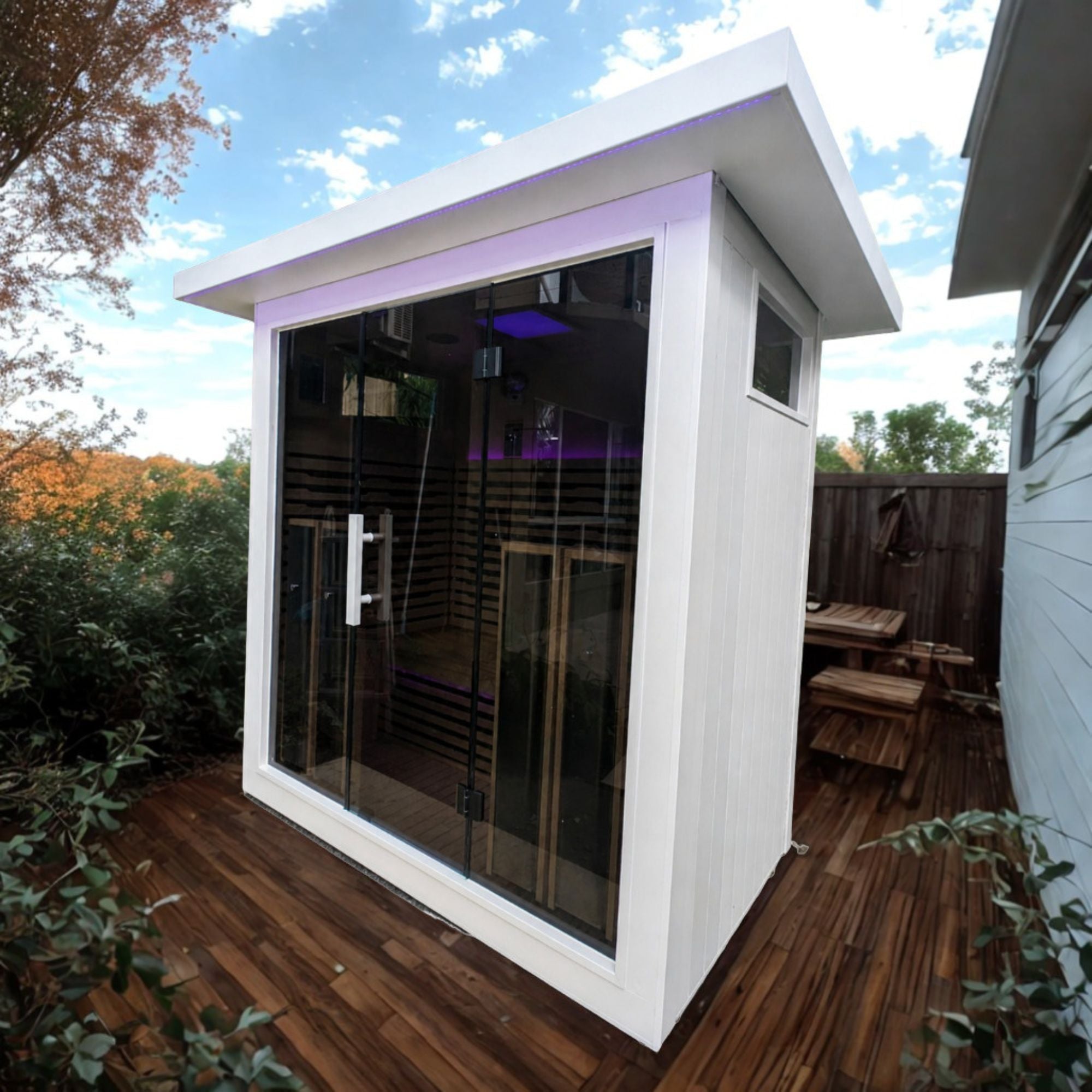 White aluminium outdoor sauna