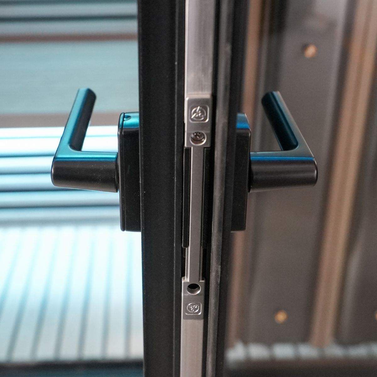 Lamar Outdoor Infrared Door Handle 
